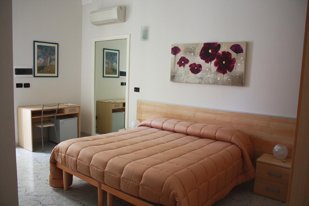 Il Normanno Otel Mesagne Oda fotoğraf